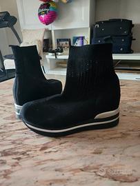 Sneakers / stivaletto n. 38