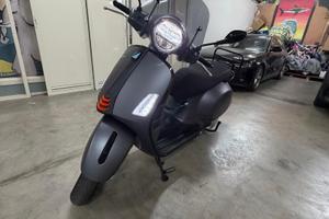 VESPA GTS SUPER SPORT 300 – 2024 – 2.600 KM
