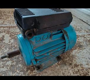 Motore elettrico 1cv 220v