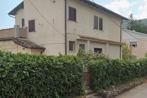 Porzione di villa bifamiliare