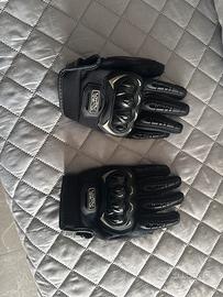 Guanti per moto