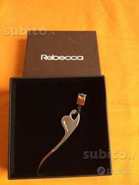 Mono orecchino Rebecca originale a forma di cuore