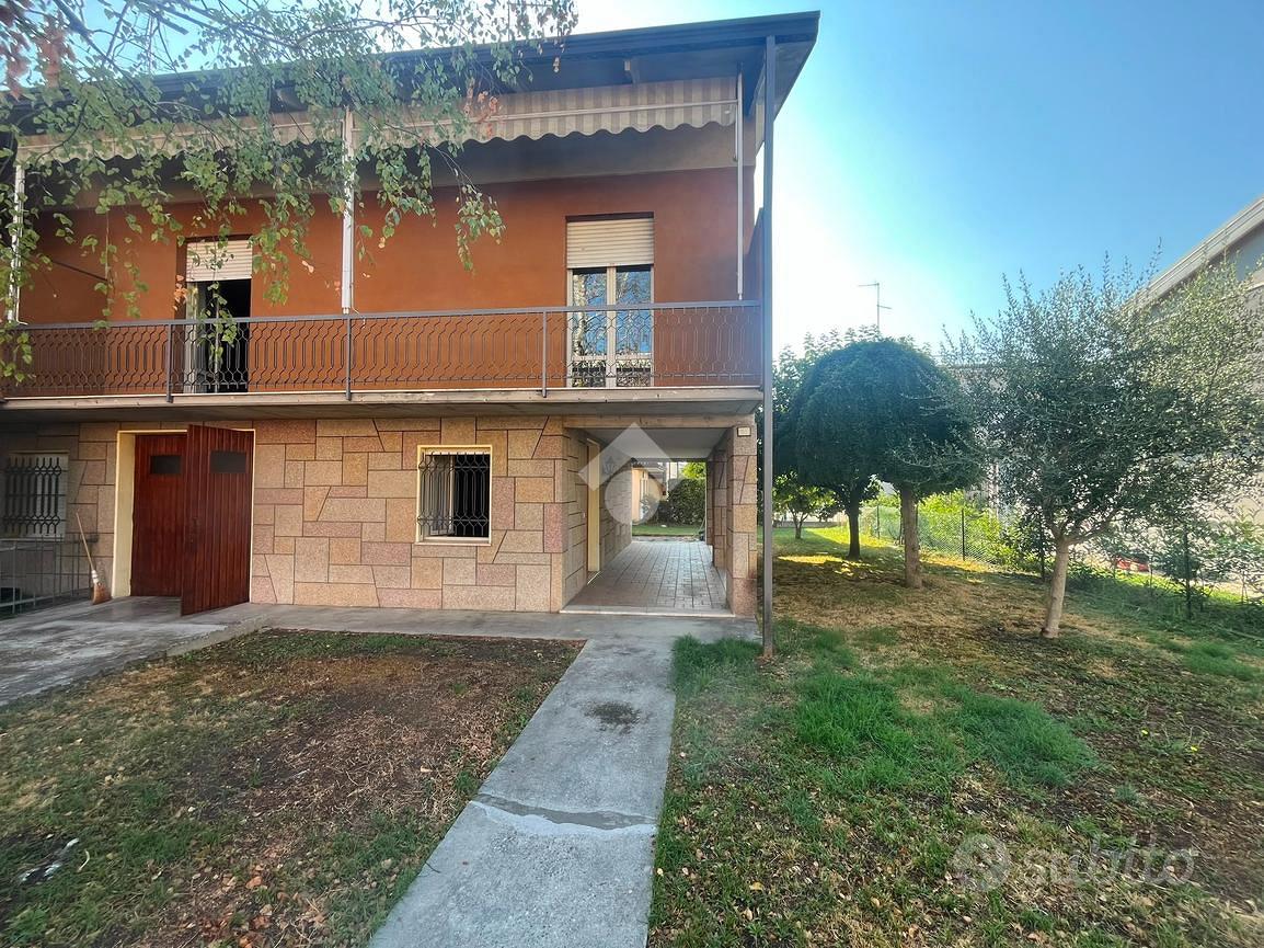 Casa – Castelnovo di Sotto - Vista 2