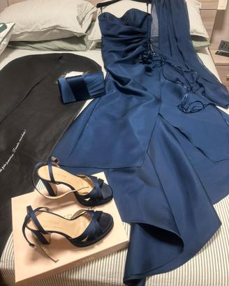 Vestito da cerimonia completo di accessori