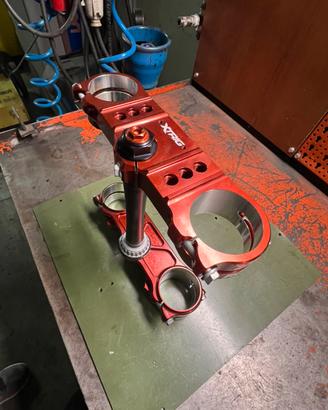 PIASTRE STERZO - XTRIG ROCS PRO (ROSSE)