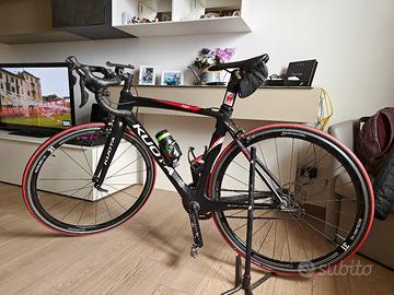 Kuota Kuraro carbonio gomme nuove +accessori