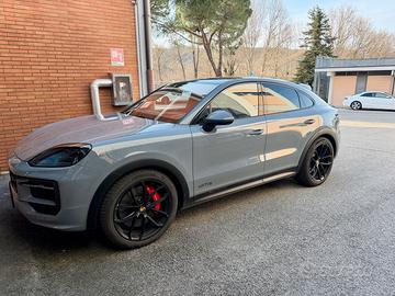 2024 Porsche Cayenne GTS V8 500cv