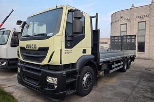 IVECO AD 260S31 - Km 229.000 Pianale con rampe