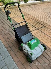 Arieggiatore elettrico  per prato