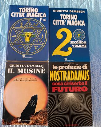 Blocco di quattro libri