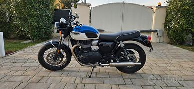 Triumph Bonneville T100 anno 2022   15600 km