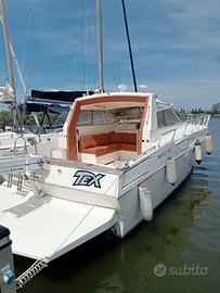 barca a motore ferretti 38 Altura Roadster 
