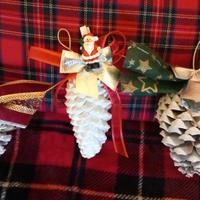 Decorazioni Albero di Natale con pigne bianche