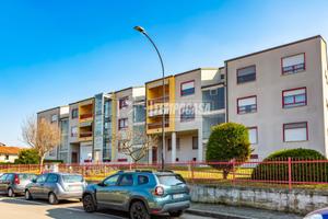 AMPIO QUADRILOCALE CON RISCALDAMENTO AUTONOMO!!