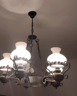 lampadario in ferro battuto vintage