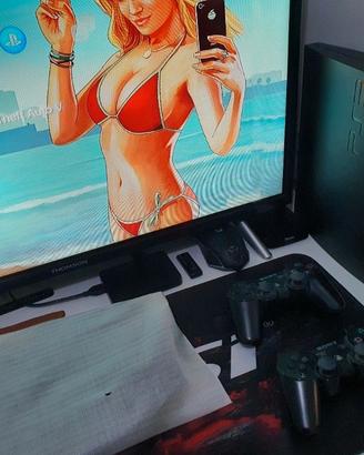 ps3 slim compreso 2 joystick originali e giochi