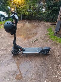 monopattino elettrico Navee