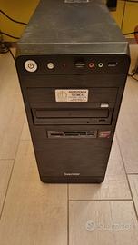 Pc fisso con monitor