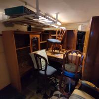 Vari mobili svuota cantina gratis