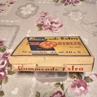 Vecchia scatola Tre Stelle.