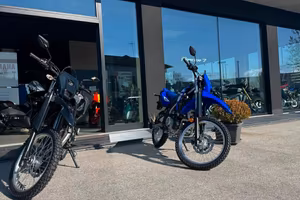 Yamaha WR 125 BLU O NERA