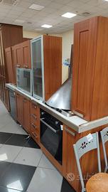 Codice: 9120  CUCINA COMPONIBILE STILE MODERNO STR
