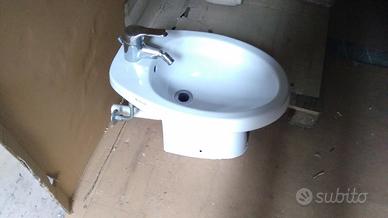 Bidet dolomite