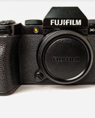 📸 FUJIFILM X-S10 — SOLO CORPO MACCHINA