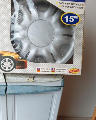 Set 4 Copricerchi Borchie 15" Universali Nuovi