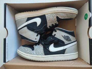 Air Jordan 1 Mid se