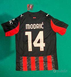 Prima maglia AC Milan Modrić 14 – Patch Champions