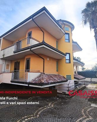 Semi indipendente con spazi esterni