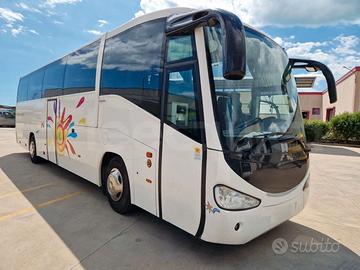 Autobus turistico Irizar Scania