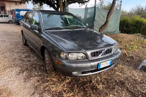 Per ricambi, parte ma bisogna camiare pompa acqua