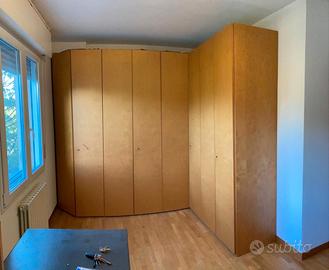 Armadio angolare legno massiccio