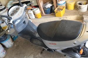 scooter Aprilia 