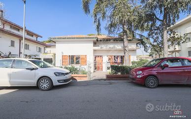 VILLA INDIPENDENTE SU LOTTO DI 400 MQ IN ZONA VILL