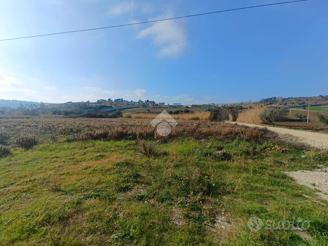 TERRENO A TORTORETO - Vista 5