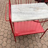 Toilette con marmo e specchio