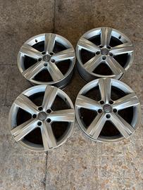 4 Cerchi in lega Audi A3 Golf originali 17" 5x112