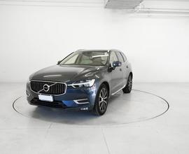VOLVO XC60 (2017--->) D4 AWD Geartronic Inscrip