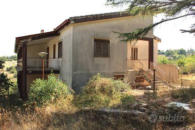 Villa di 400 m² con più di 5 locali a Cassano dell