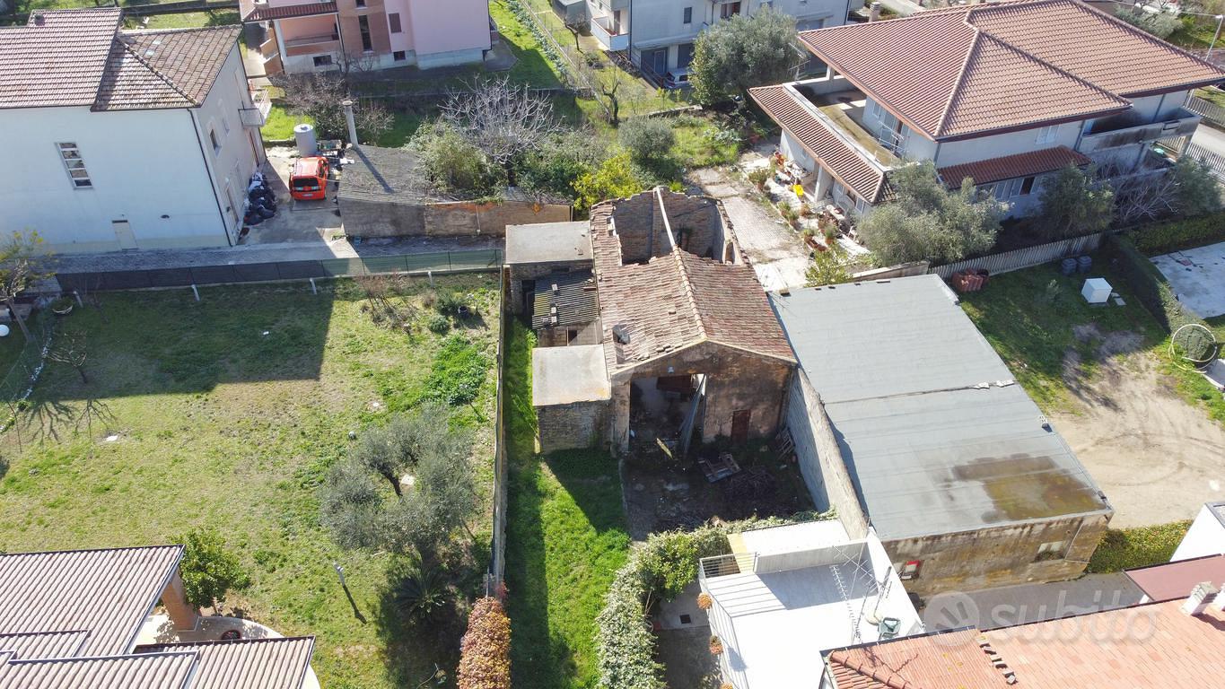 RUSTICO A MOSCIANO SANT'ANGELO - Vista 2