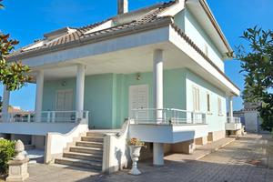 LAVINIO. Splendida villa unifamiliare