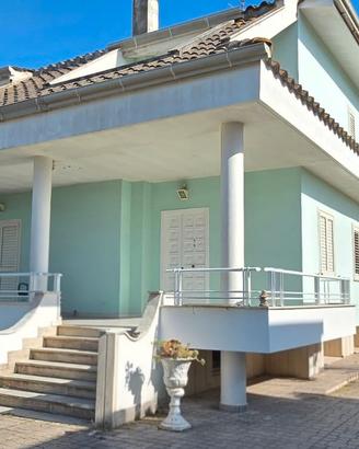 LAVINIO. Splendida villa unifamiliare