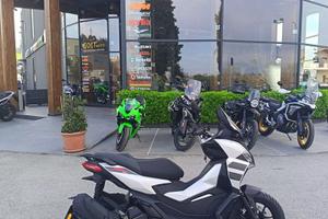 Aprilia SR 125 GT Opalescent Light