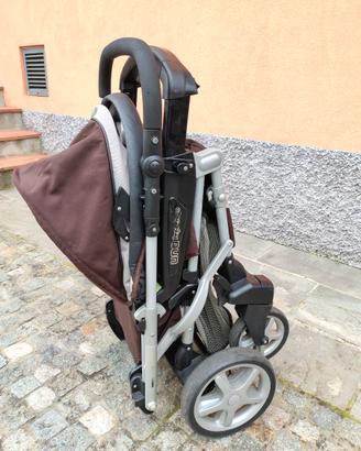 Passeggino fronte mamma fronte strada