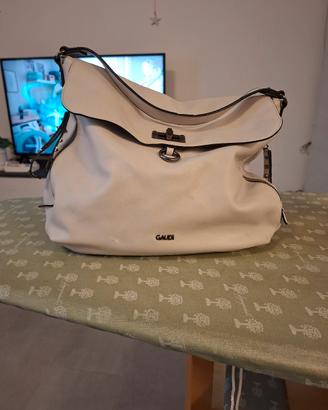 borsa color panna. Gaudi