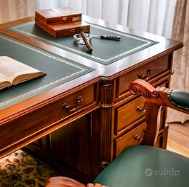 Scrivania da centro notarile ministeriale