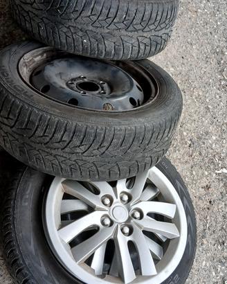 cerchi da 16 compreso le gomme per Kia ceed